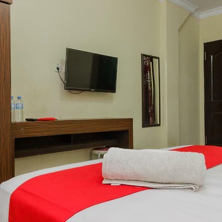 Reddoorz @ Malalayang 2 Manado Hotel Bagian luar foto