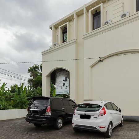 Reddoorz @ Malalayang 2 Manado Hotel Bagian luar foto