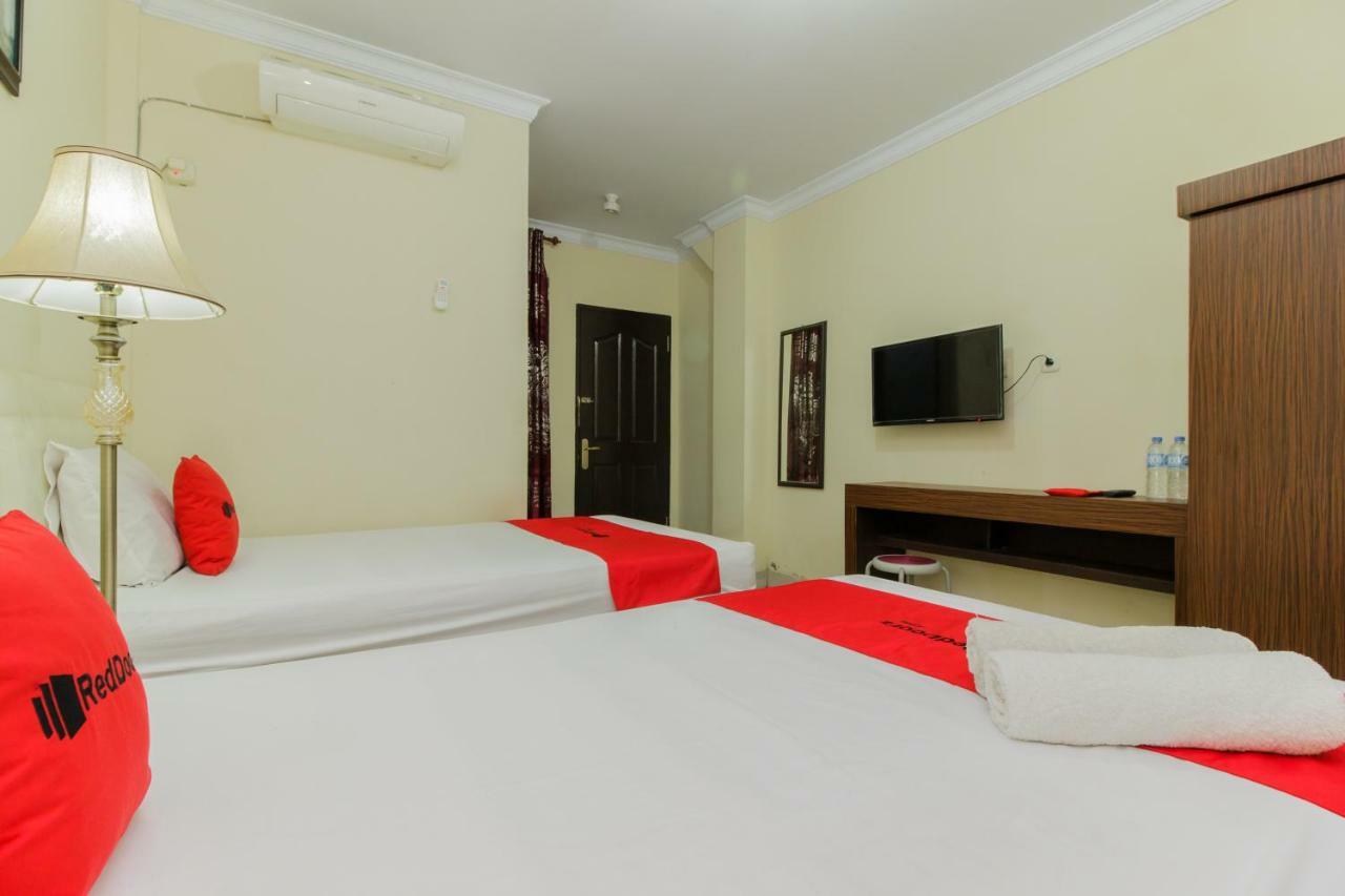 Reddoorz @ Malalayang 2 Manado Hotel Bagian luar foto